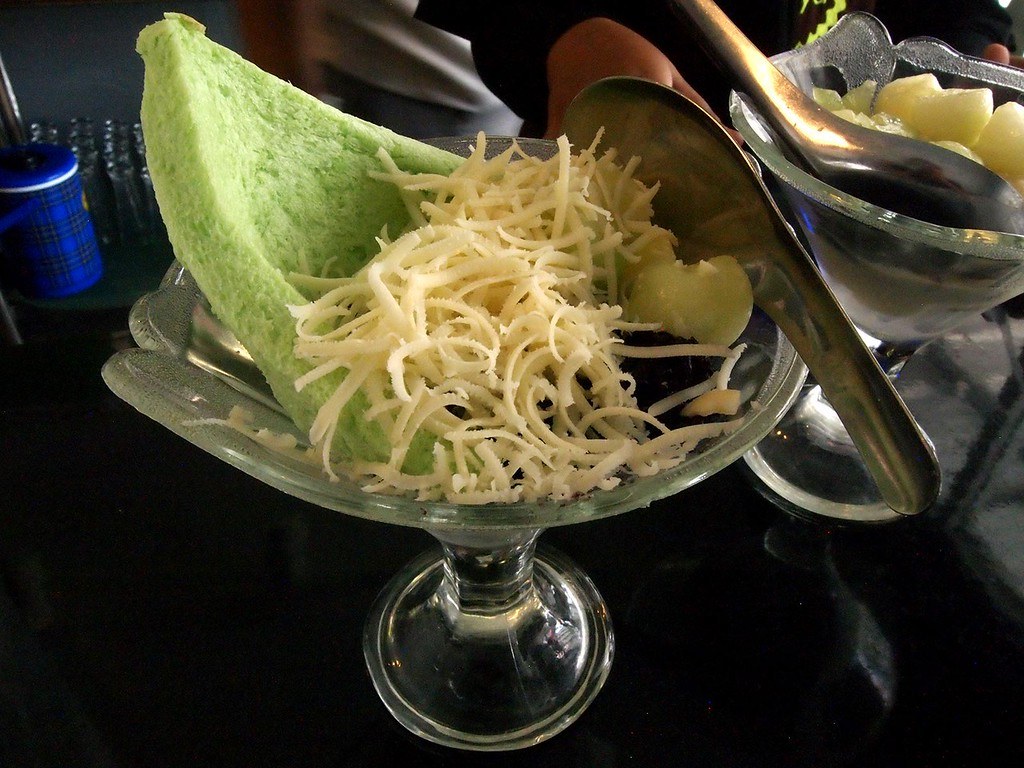 Authentic Es Sop Duren from Indonesia — traditional Indonesian soup with step-by-step cooking instructions