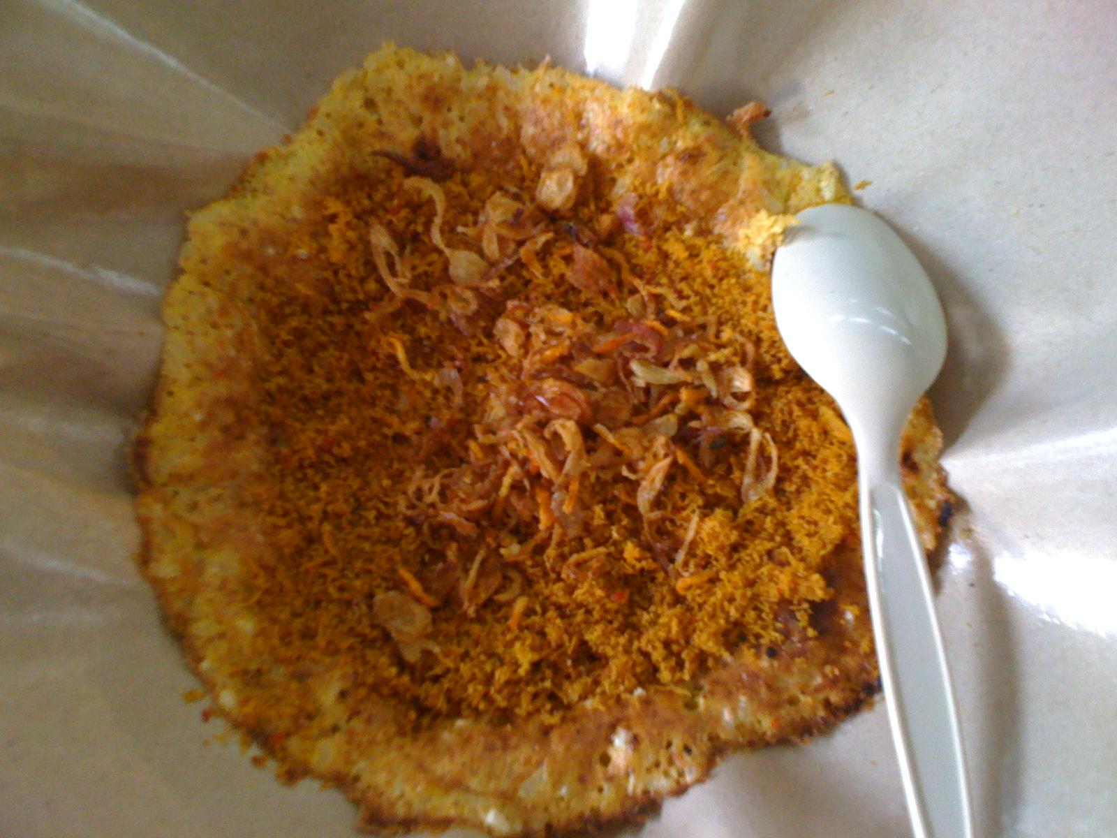 Authentic Kerak Telor from Indonesia — traditional Indonesian main dish with step-by-step cooking instructions