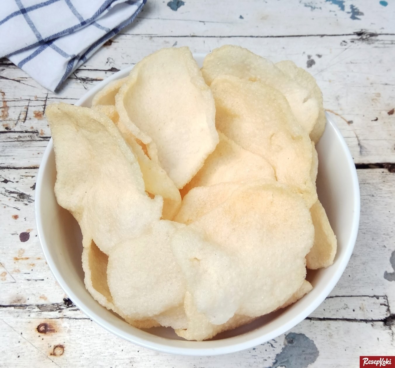 Authentic Kerupuk Udang from Indonesia — traditional Indonesian main dish with step-by-step cooking instructions