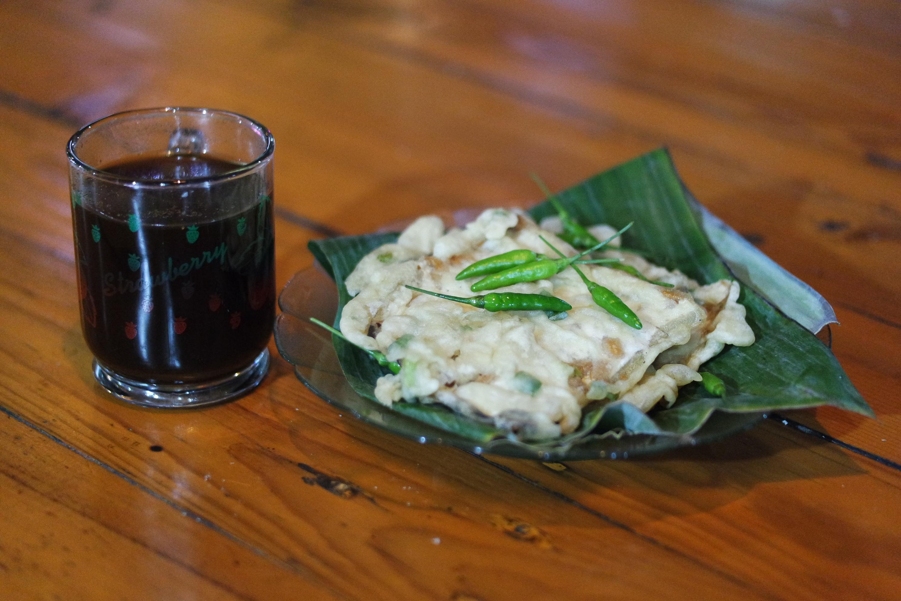 Authentic Kopi Tubruk from Indonesia — traditional Indonesian drink with step-by-step cooking instructions