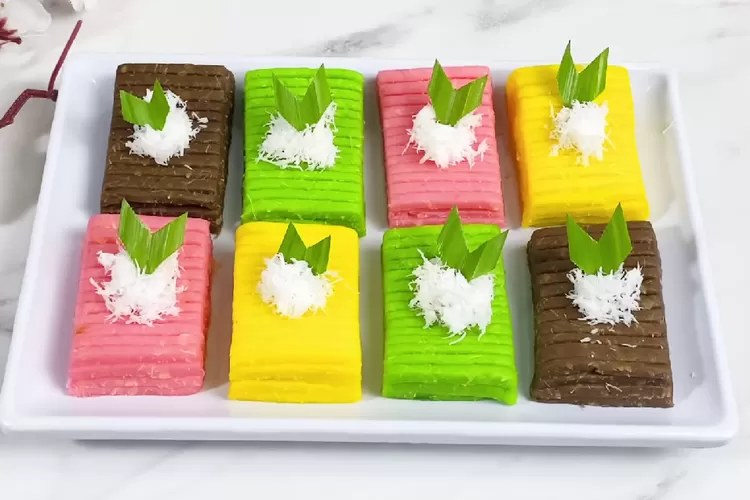 Authentic Getuk: Cassava Sweet Cake from Central Java