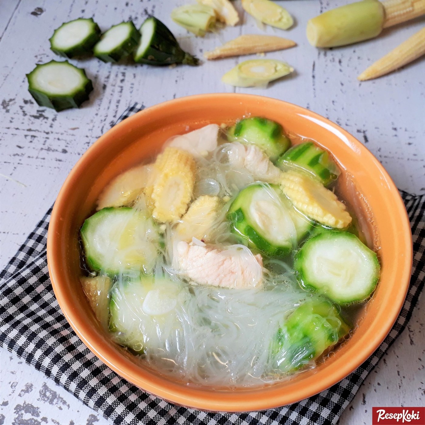 Authentic Sop Kaki Sapi Bening: Clear Beef Trotter Soup from Java