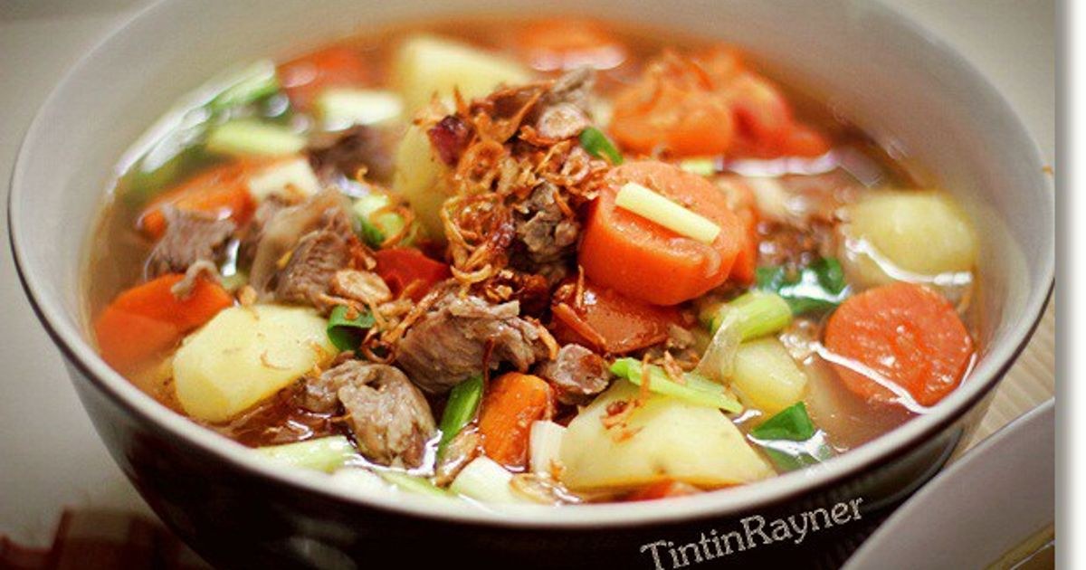 Authentic Sop Kaki Sapi Rempah: Spiced Beef Trotter Soup from Java